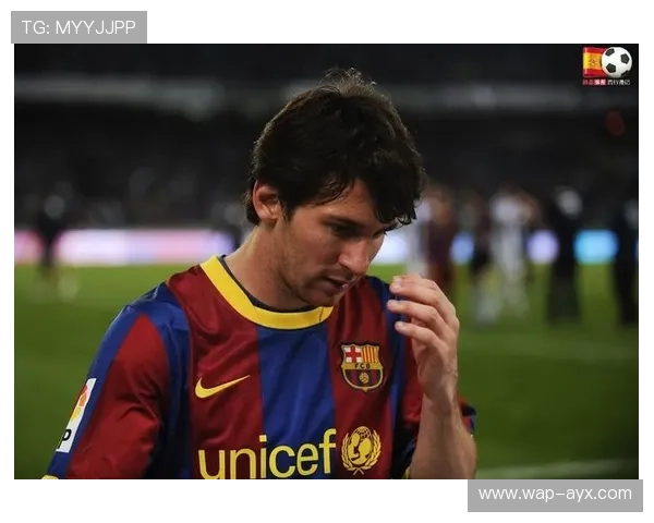 瓦拉内退役后获荣誉,朗斯青训生涯受媒体聚焦 瓦拉内退役后获荣誉,朗斯青训生涯受媒体聚焦